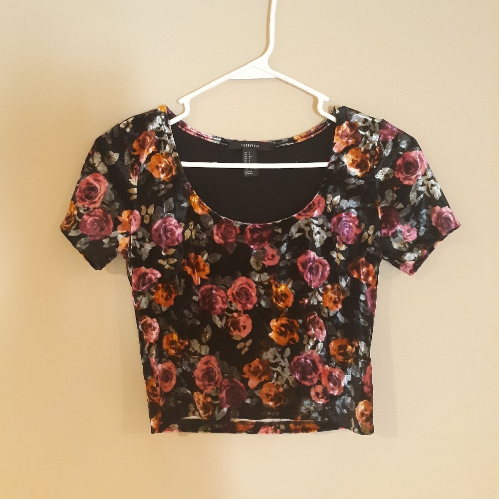 Forever 21 floral velvet crop top